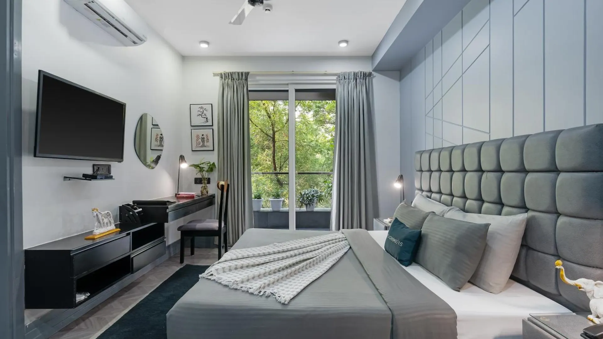 Bedchambers Luxurious Serviced Apartment In غورغاون