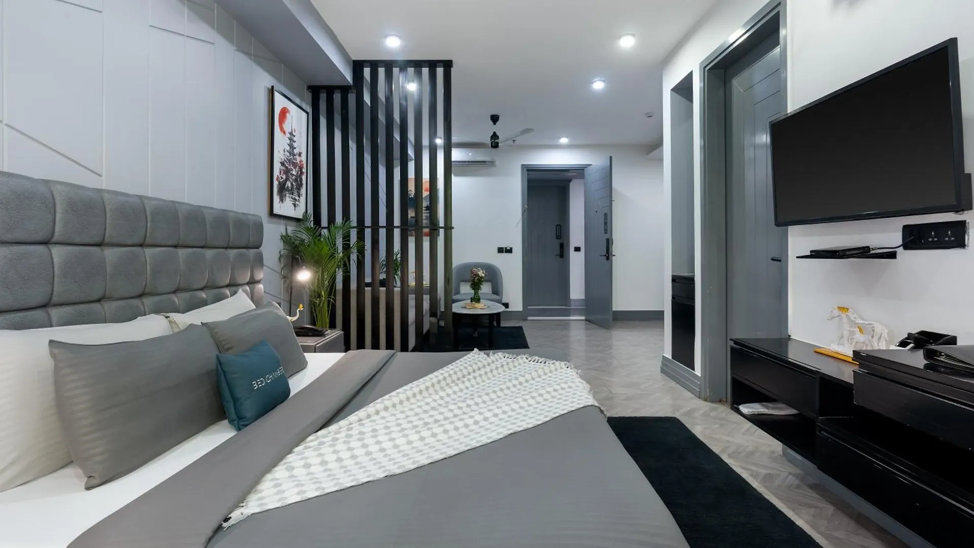 Bedchambers Luxurious Serviced Apartment In غورغاون الهند