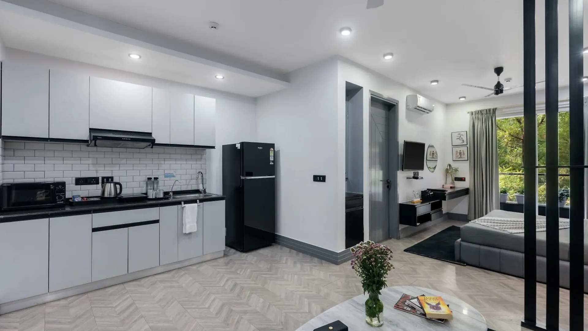 Bedchambers Luxurious Serviced Apartment In غورغاون