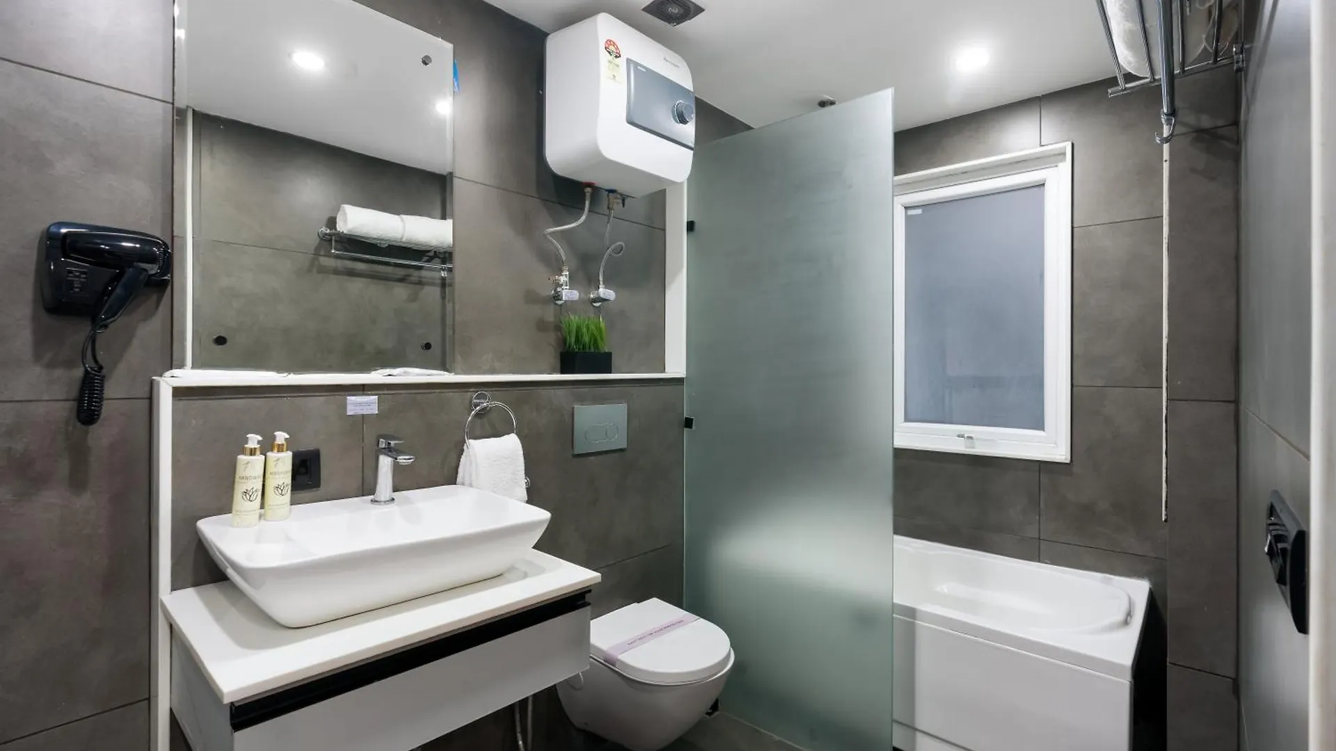 Bedchambers Luxurious Serviced Apartment In غورغاون 0*,  الهند