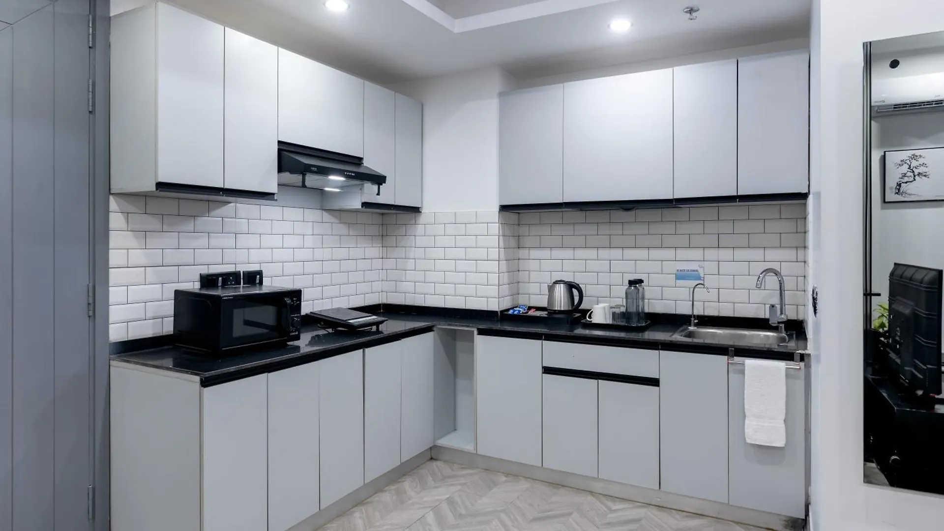 Bedchambers Luxurious Serviced Apartment In Gurgaon